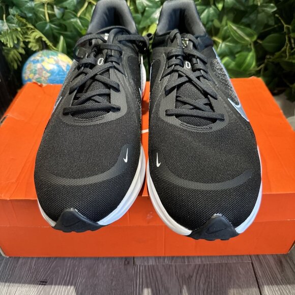 Nike Quest 5 Trainers Running Sports Gym Black DD0204 006 Size 14 main image 9